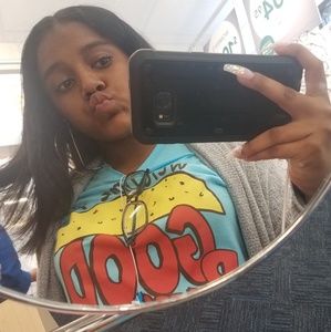 Meet your Posher, Nikaiyah